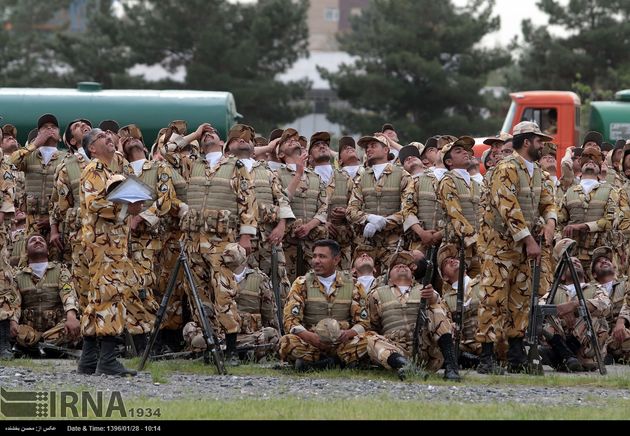 تمرین رژه نیروهای مسلح در مشهد‎