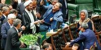 واکنش خارج از عرف و عصبی احمد توکلی به سلفی حقارت + عکس