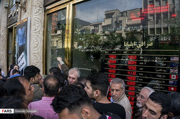ازدحام خریددلار 4200 تومانی
