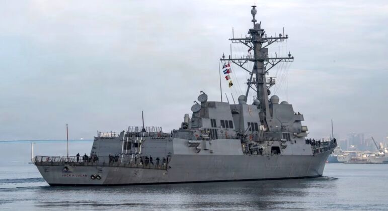 اقدام نظامی آمریکا در مقابل قدرت موشکی ایران /آرایش دریایی پنتاگون تغییر کرد