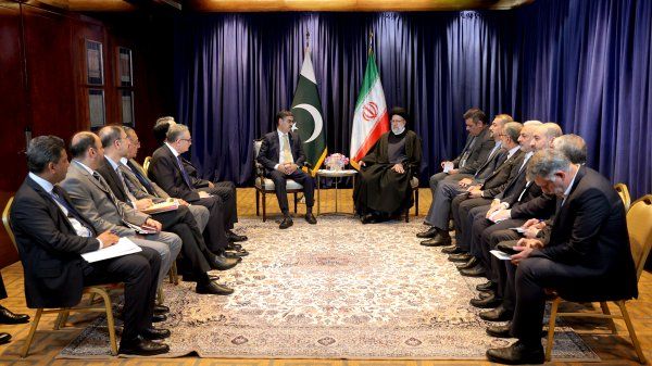 رئیسی: تغییرات بین‌المللی تاثیری بر روابط خوب ایران و پاکستان نمی‌گذارد