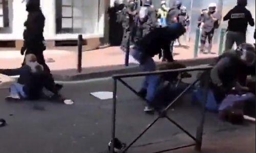 ویدئویی تکان‌دهنده‌ از حمله پلیس فرانسه به خبرنگارها + فیلم