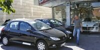 دلالان خودروی صفر نقره‌داغ می‌شوند/ پیشنهاد وزارت اقتصاد برای اخذ مالیات از خریداران جدید خودرو