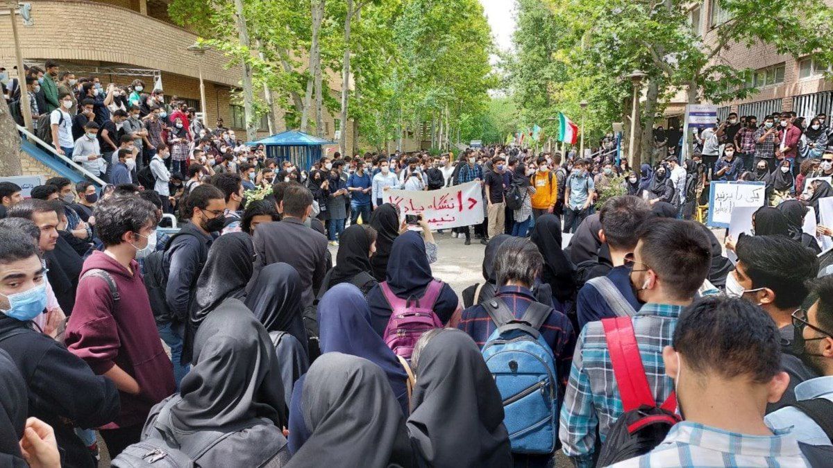 گزارش فارس از اعتراضات امروز دانشجویان دانشگاههای مختلف تهران