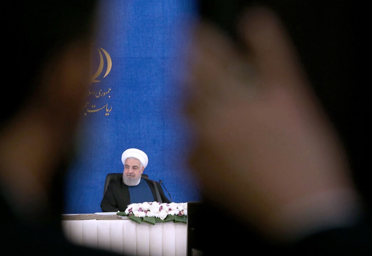 روزنامه ارگان دولت: دولت غربزده روحانی رفته است!
