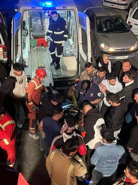 نجات معجزه آسای جوان 18 ساله از ته دره توسط آتش نشانان + جزئیات 2