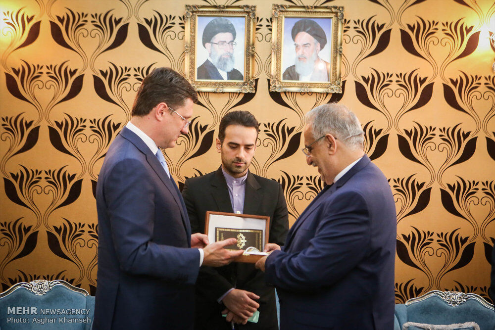 دیدار وزیر انرژی روسیه با وزیر اقتصاد ایران
