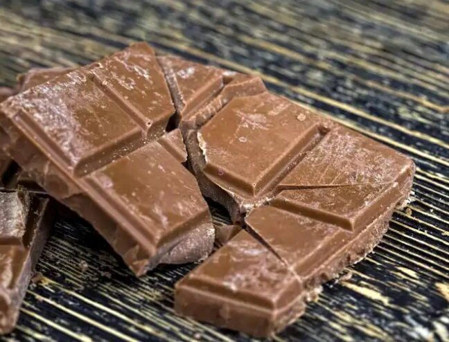 نکات مهم برای جلوگیری از فاسد شدن شکلات در خانه