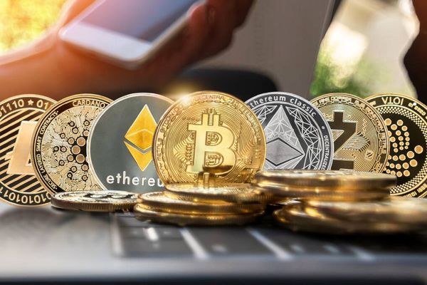 تتر رکورد تاریخی ۱۳۳ هزار تومان را ثبت کرد | بیت‌کوین به ۸۹ هزار دلار رسید | بیت‌وایز: کاهش نوسانات بیت‌کوین و عبور از انویدیا در ۲۰۲۶