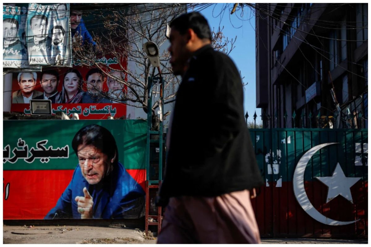 بازی تاج و تخت در پاکستان/ پشت پرده معامله سیاستمداران و نظامیان در اسلام آباد