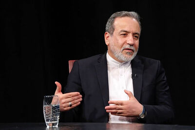 عراقچی: اول یادداشت تفاهم است، بعد آغاز مذاکرات | تفاهم از راه دور به امضای دو طرف می‌رسد | متن تفاهم موافقان و مخالفانی در شورای عالی امنیت ملی دارد | اگر قرار باشد به سمت جنگ برویم ماهم آماده هستیم