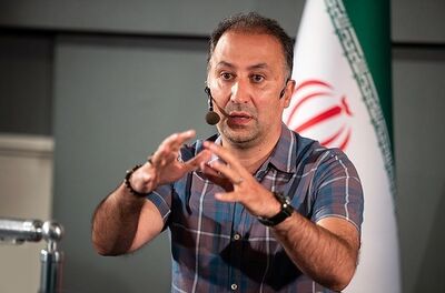 مجری پر حاشیه به تلویزیون برگشت
