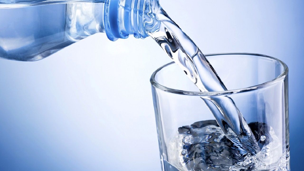10معجزه نوشیدن آب با معده خالی!