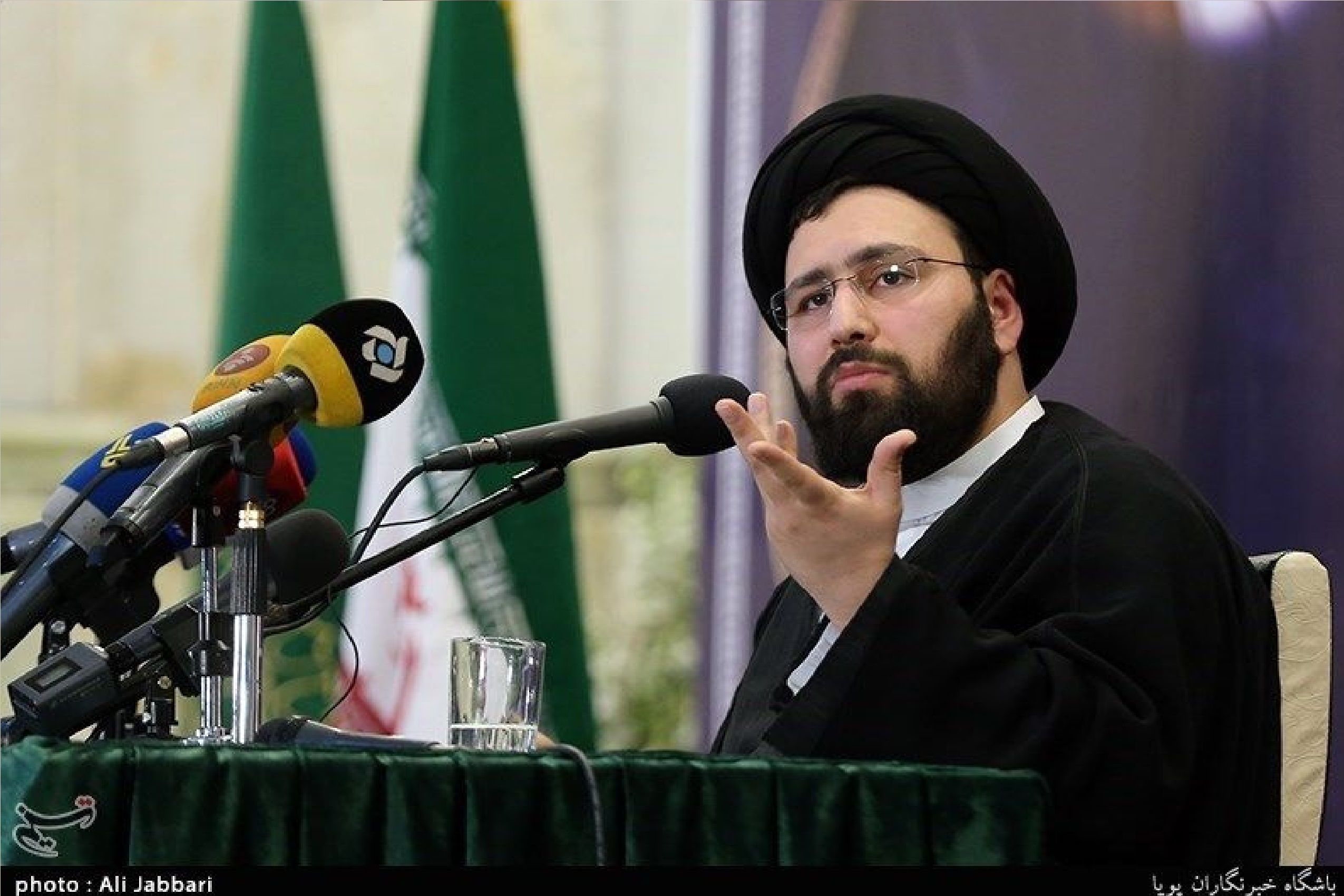 سیدعلی خمینی: تسخیر سفارت آمریکا کار درستی بود و استقلال کشور را تضمین کرد/ اگر آمریکا بود امروز موشک و انرژی هسته‌ای نداشتید