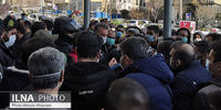 حضور مدیران در میان معترضان بورس/ پلیس به میدان آمد+ تصاویر