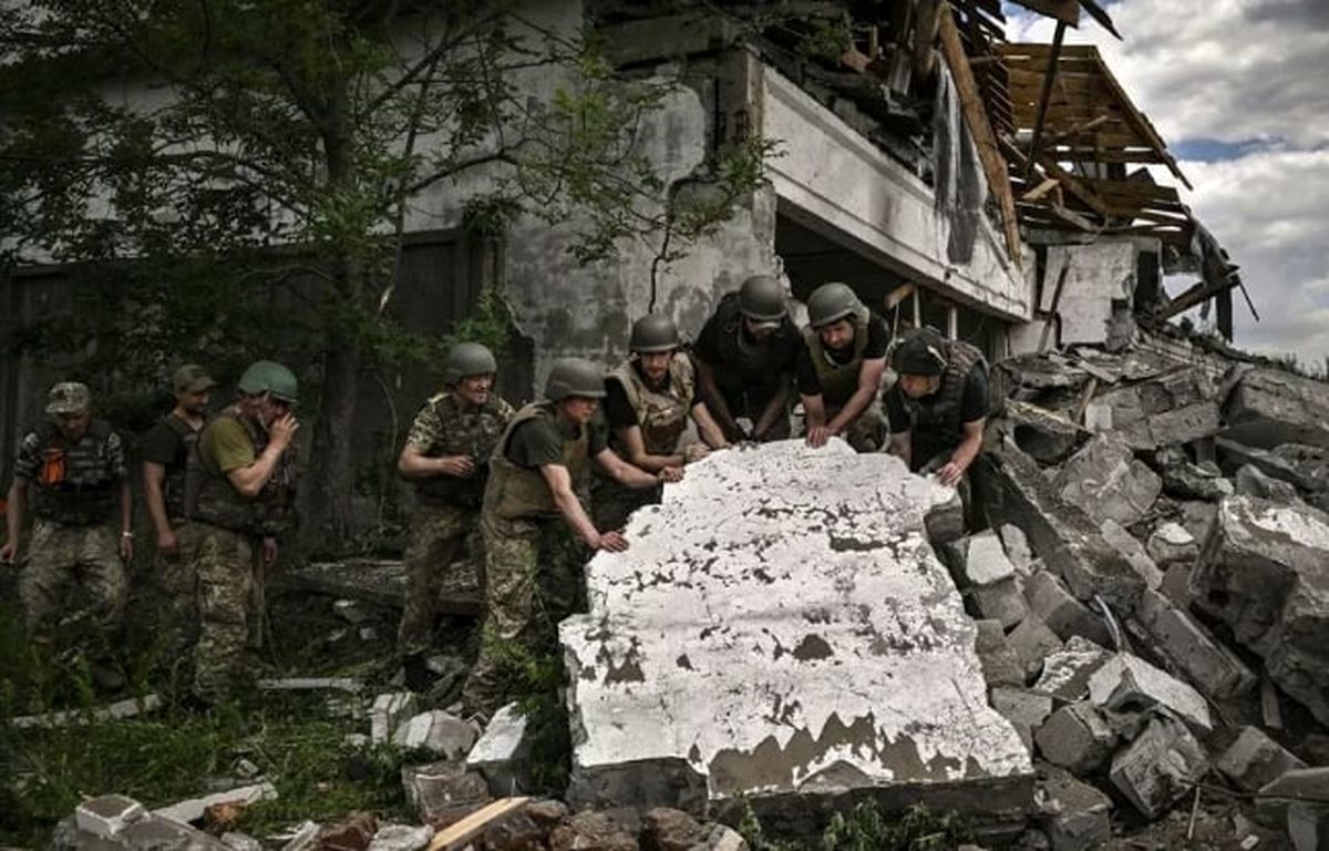 لیچانسک آماده جنگ خیابانی می شود/ خطر شورش جهانی در اثر جنگ اوکراین