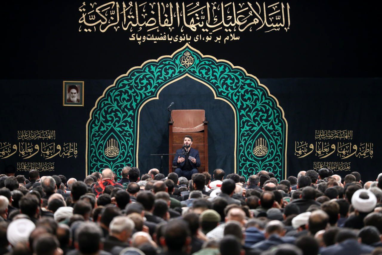 تصاویر پزشکیان، قالیباف و سعید جلیلی در بیت رهبری / سومین شب مراسم عزاداری در حسینیه امام خمینی (ره) برگزار شد