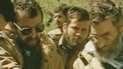 ماجرای سفر مشترک رهبر انقلاب و سردار افشار به شهرهای کردنشین اهل‌تسنن+ فیلم
