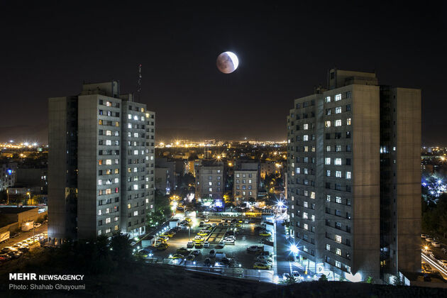 گزارش تصویری ماه گرفتی شب گذشته 