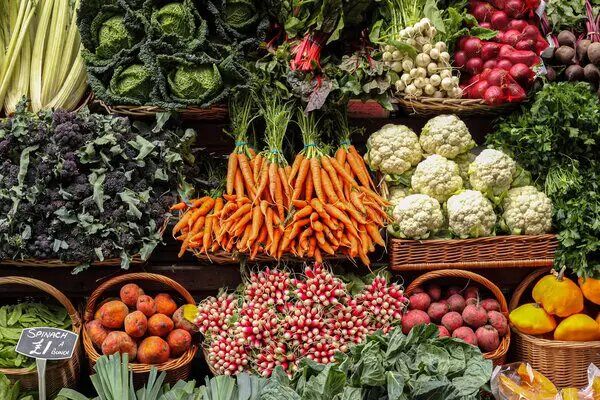 کدام مواد غذایی را در روزهای گرم مصرف کنیم؟