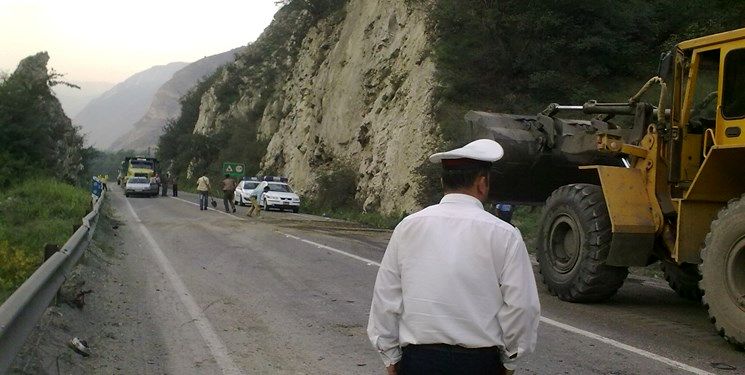 انسداد ۴ محور در پی بارش روز گذشته