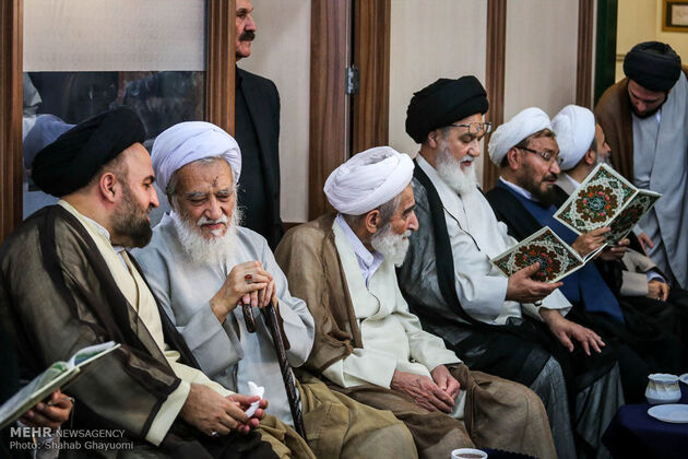 تصاویر مراسم ختم همسر آیت الله علم الهدی