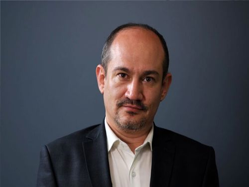 کنایه فرزند رحیم صفوی به کاترین شکدم/ یک خارجی را می‌بینیم که چادر سرش می‌کند و کیف می‌کنیم+ فیلم