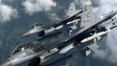 حمله هوایی ترکیه به مواضع گروههای شبه نظامی در شمال عراق و سوریه