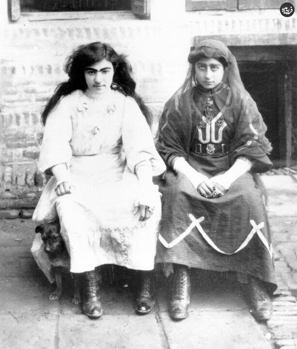 تصاویر خاص از پوشش زنان ایرانی در دوره قاجار