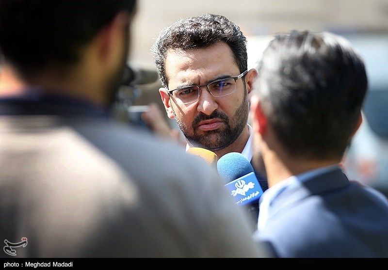 وزیر، پیگیر رفع فیلتر توییتر در ایران