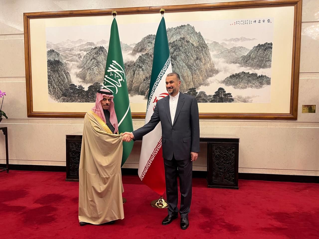 وزیر خارجه عربستان: ما منتظر سفر آقای رئیسی هستیم/ امیرعبداللهیان: روابط دو کشور رو به پیشرفت است