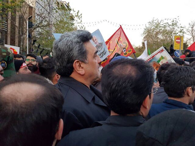 شهردار تهران در مراسم تشییع پیکر سردار سلیمانی: هر کسی سردار سلیمانی را دوست دارد باید مانند او باشد