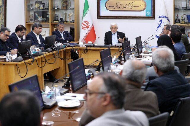 عارف: هنوز بخش‌هایی از حاکمیت و مردم هم زبان نیستند/ امروز نمی‌شود با شیوه‌های دهه ۶۰، گزینش انجام داد