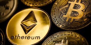 قیمت بیت‌کوین و اتریوم امروز پنجشنبه ۱۹ شهریور ۱۴۰۵/ کاهش قیمت بیت‌کوین