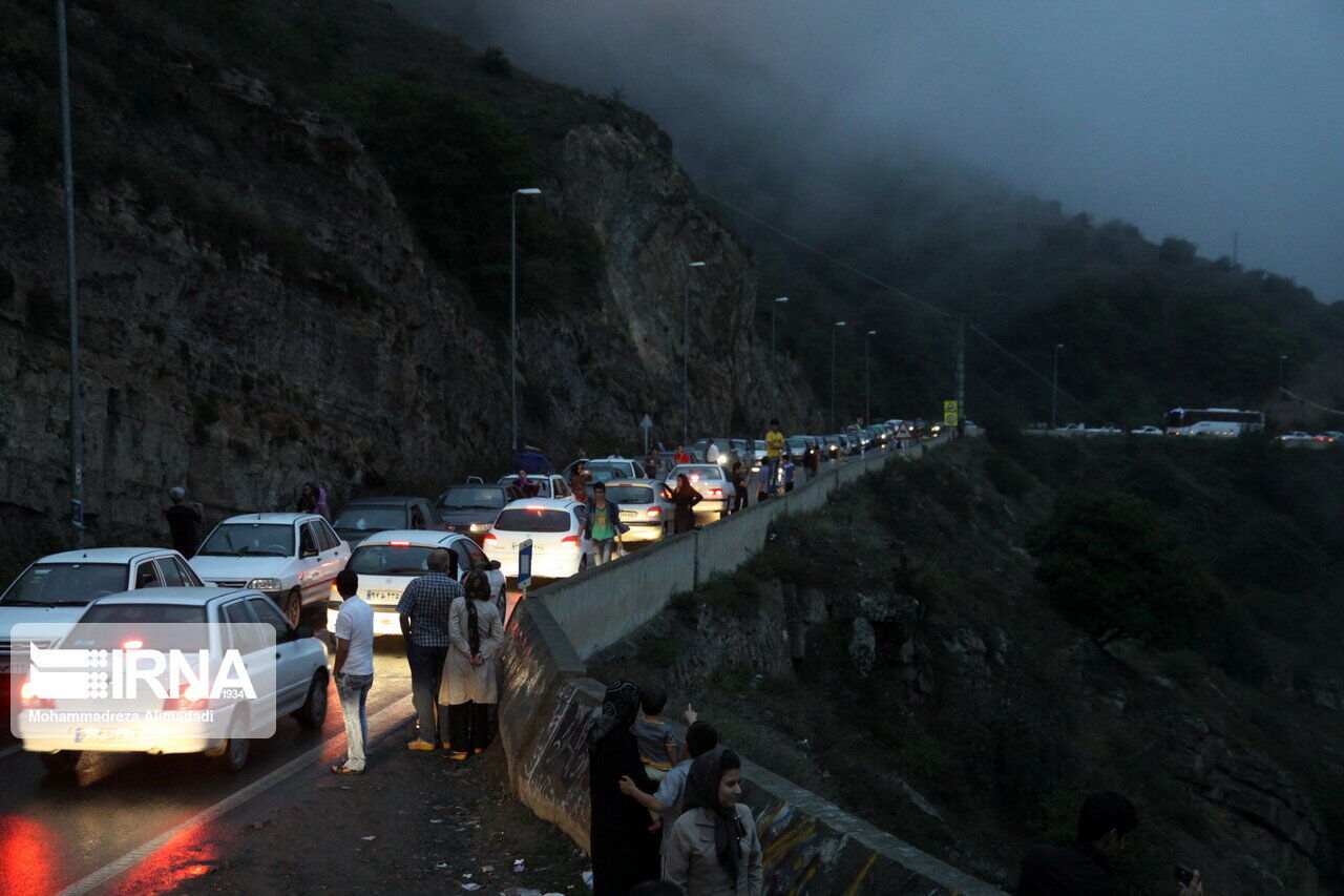 ترافیک سنگین شبانگاهی در جاده‌های مازندران