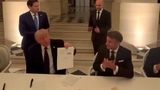 واکنش امانوئل مکرون به امضای تفاهم ایران و آمریکا/ امکان بازگشایی دوباره تنگه هرمز را نیز دوباره فراهم می شود