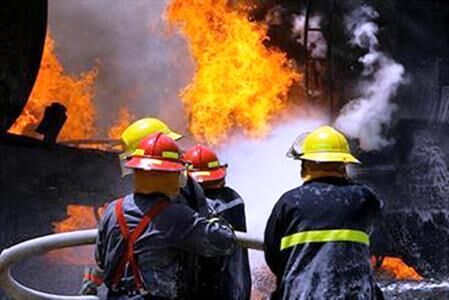آتش سوزی در یک مجتمع تجاری در فردیس +جزئیات