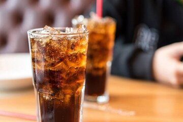 یک باور غلط درباره مصرف نوشابه/ این نوشیدنی پرطرفدار حالت تهوع را از بین می برد؟