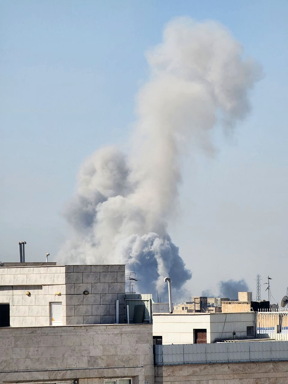 حمله آمریکا و اسرائیل به 4 نقطه در قم/  حملات خارج از محدوده شهری بوده است