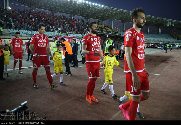 تصاویر جشن قهرمانی نفت تهران در جام حذفی