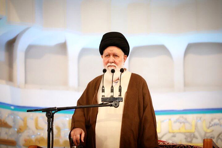 علم الهدی: اعتراض مردم نشانه هوشیاری و آگاهی آنان است / پذیرفتنی نیست که صدها نماینده در مجلس بنشینند و مشکلات سنگین معیشتی و اقتصادی بر زندگی مردم تحمیل شود