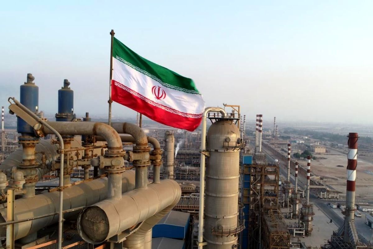 ایران چند میلیون بشکه نفت ماه پیش تولید کرد؟
