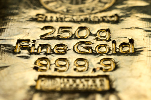 سهام و دلار نمی‌توانند جلوی رشد طلا را بگیرند