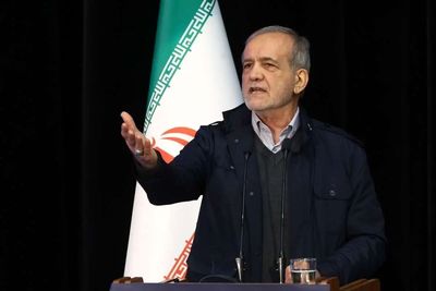 پزشکیان: جنگ باید در یک مقطع به پایان برسد، بهتر است امروز که در قدرت و عزت هستیم جنگ را پایان دهیم | عده‌ای خارج از گود نشسته‌اند بی‌محابا اظهارنظر و تحلیل می‌کنند | حتی یک بند در توافق پیدا نمی‌کنند که حاکی از وادادگی باشد