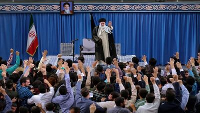 دانشجویان به دیدار رهبری می روند