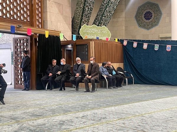 حضور محمدرضا شفیعی کدکنی در یک مراسم خاص 