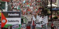 تحصن حامیان فلسطین در متروی لندن + عکس