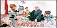 همنشینی جالب حسن روحانی با کودکان زلزله زده + عکس