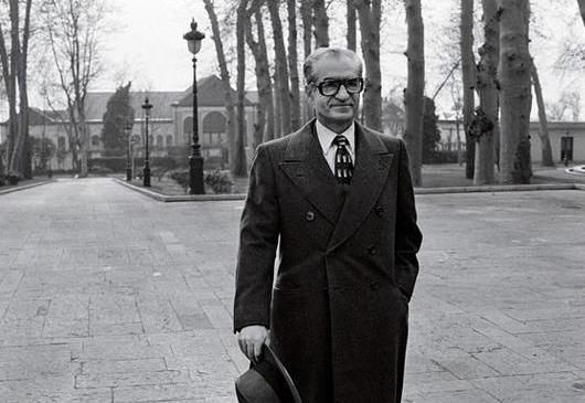 تصویری از محمدرضا پهلوی بعد از جدایی از ثریا