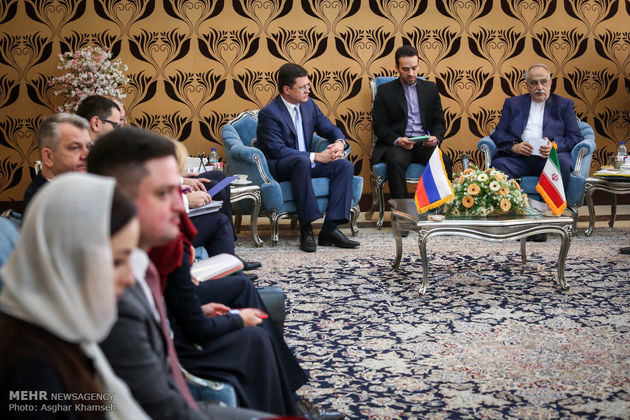دیدار وزیر انرژی روسیه با وزیر اقتصاد ایران